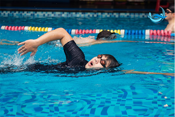 Khóa học bơi nâng cao bơi sải